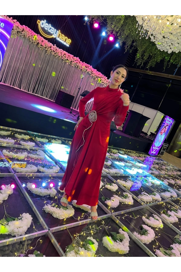 MATEKS-KREP SATEN GÜLLÜ ELBİSE KIRMIZI