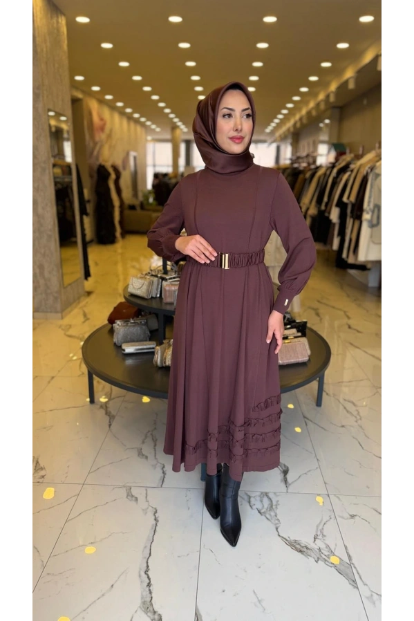 NİLİWİ-ETEK UCU FIRFIRLI ELBİSE KAHVE