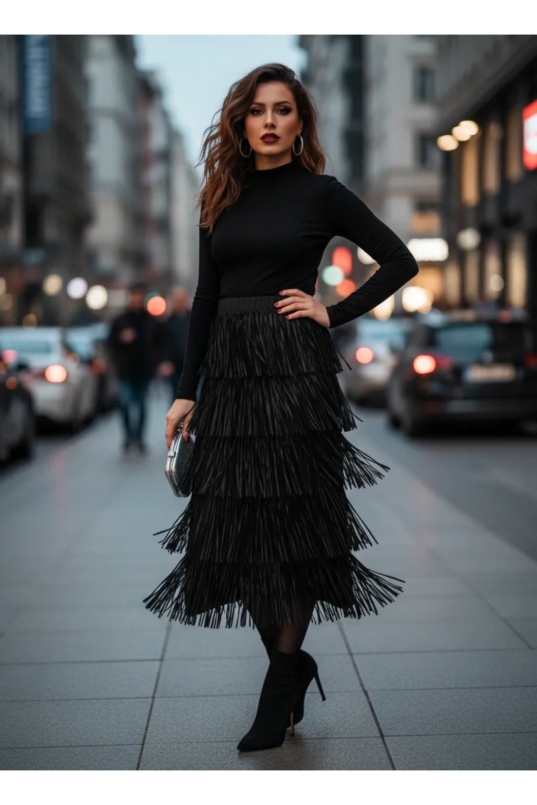 İTHAL-SAÇAKLI ETEK SİYAH