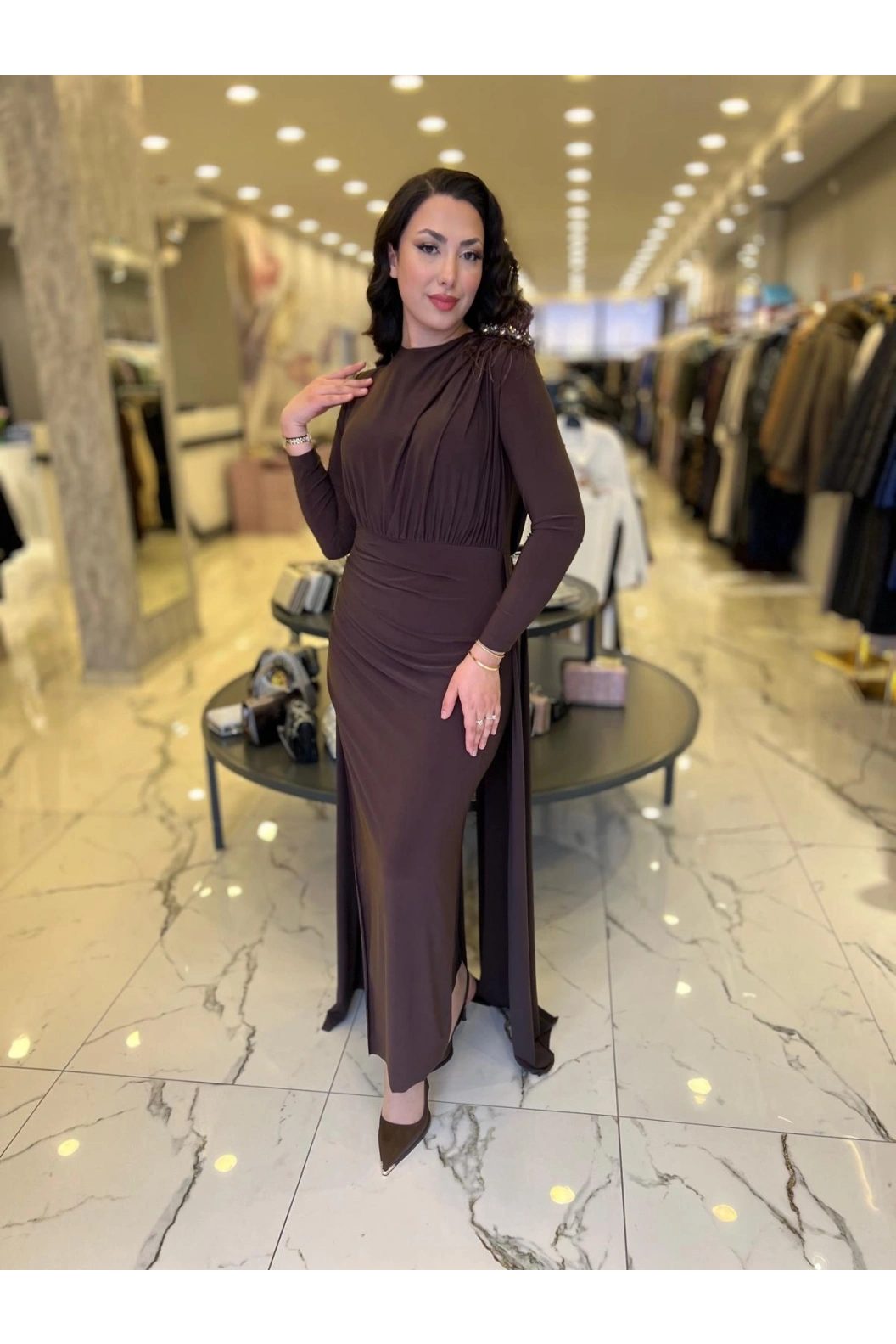 MY312-OMZU AKSESUARLI ELBİSE KAHVE