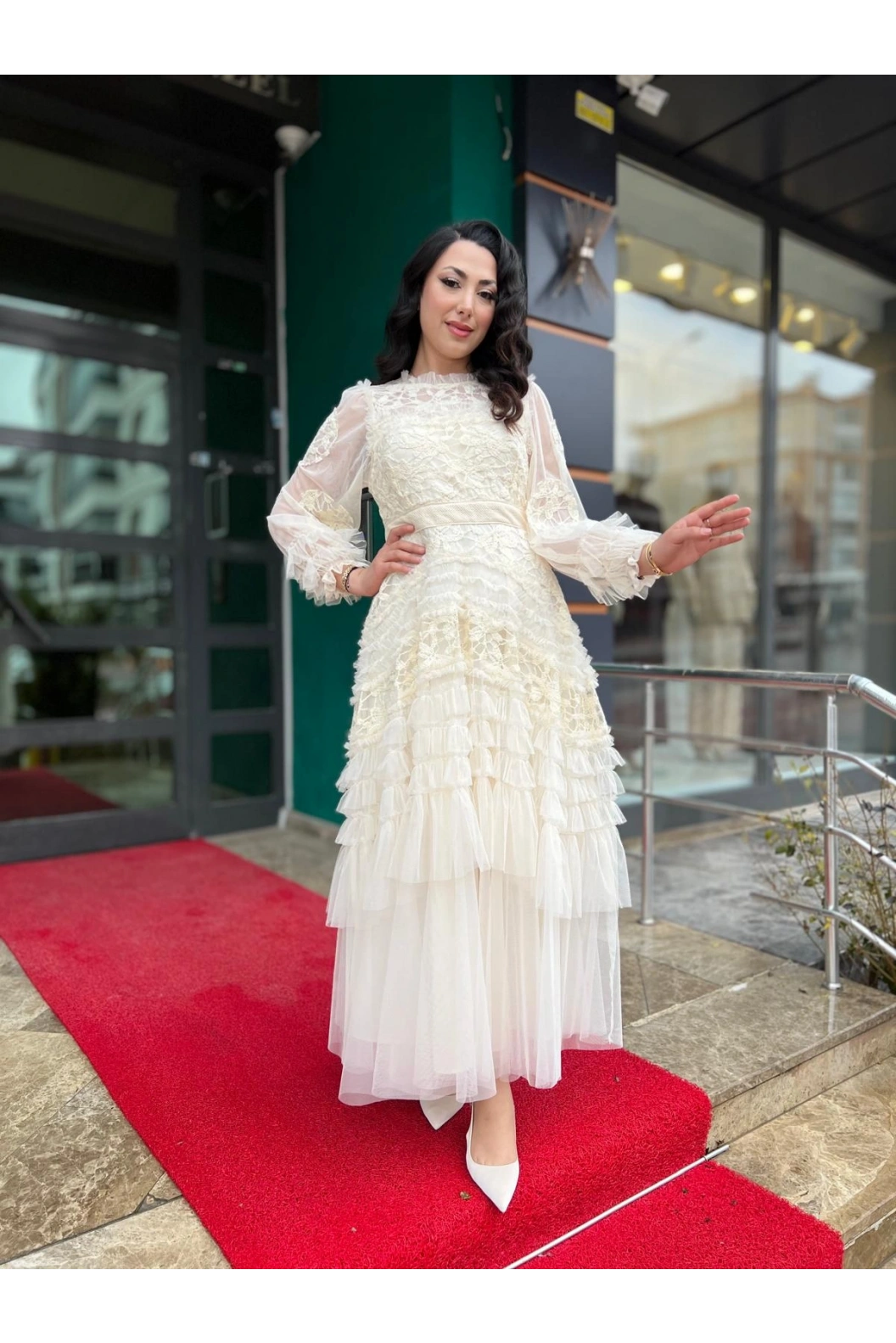 İTHAL-TÜL ELBİSE KREM