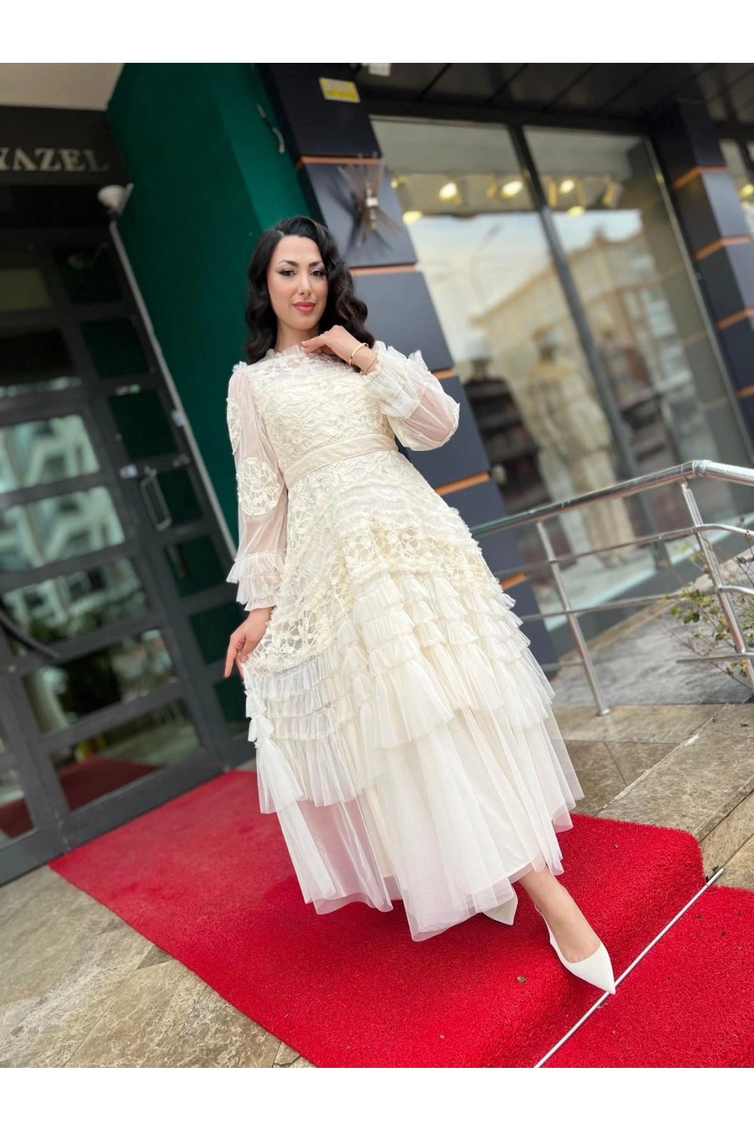 İTHAL-TÜL ELBİSE KREM