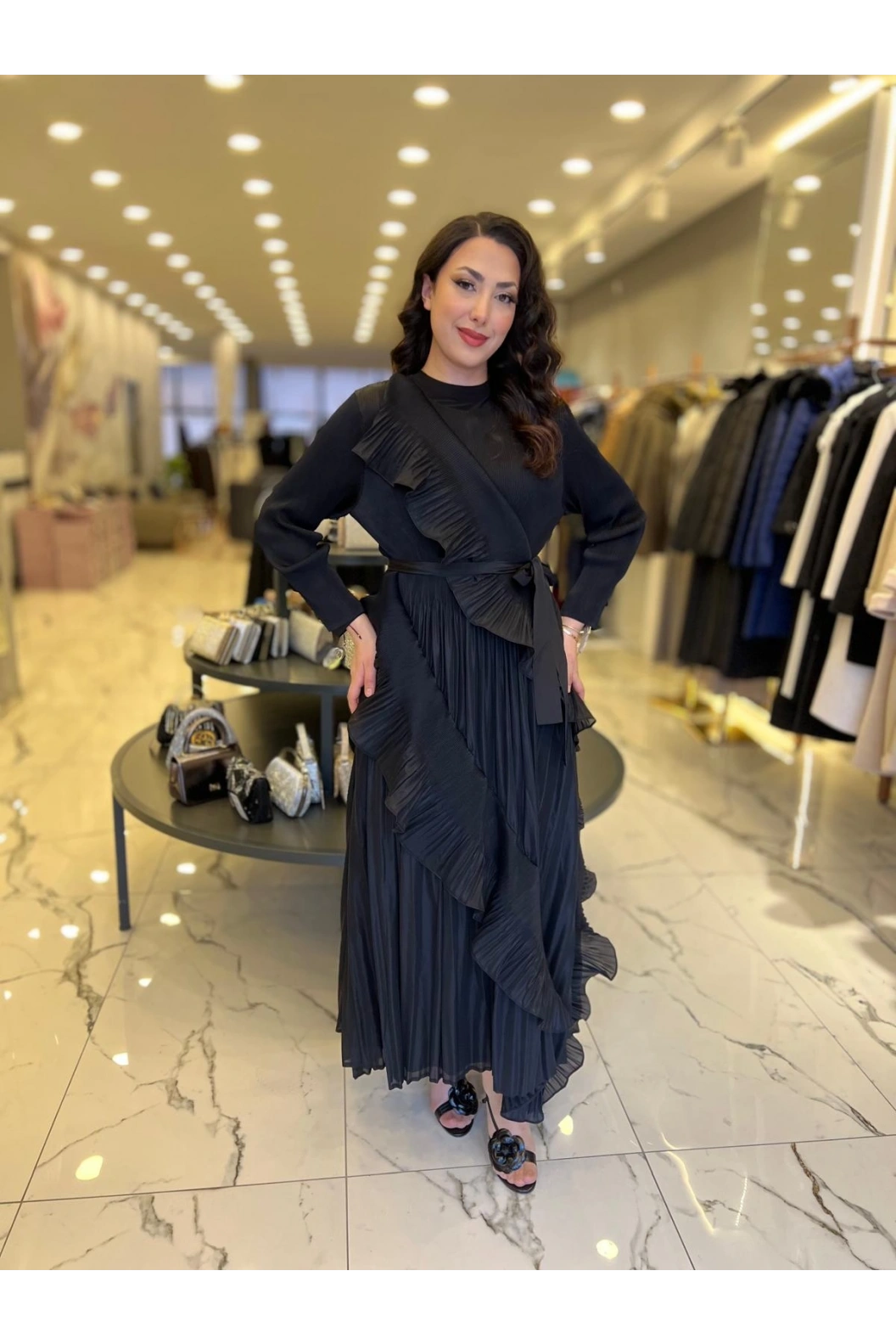 İTHAL-FIRFIRLI ELBİSE SİYAH