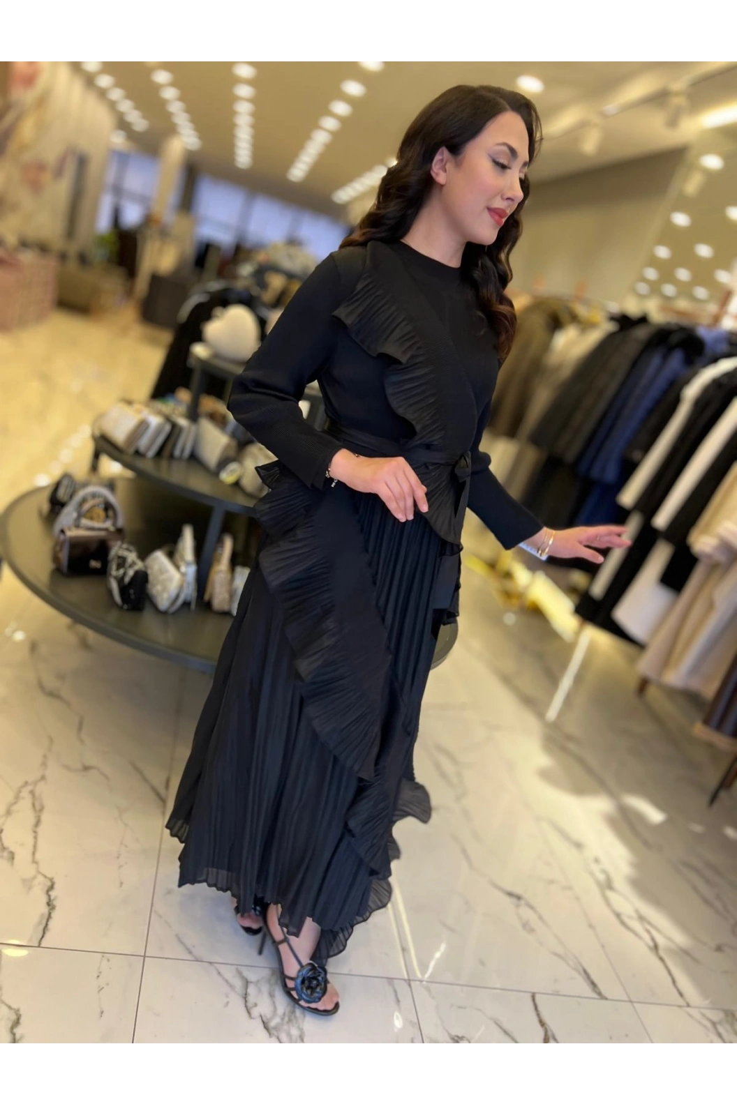 İTHAL-FIRFIRLI ELBİSE SİYAH
