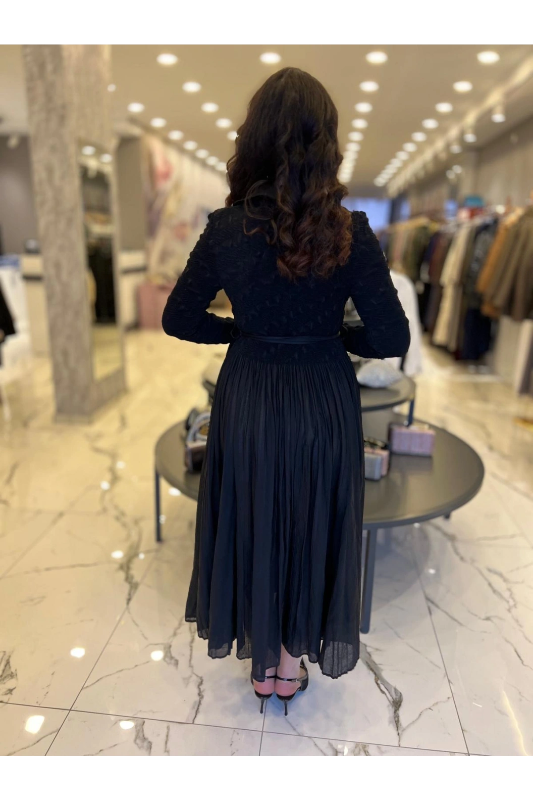 İTHAL-ALTI DÜĞMELİ ELBİSE SİYAH