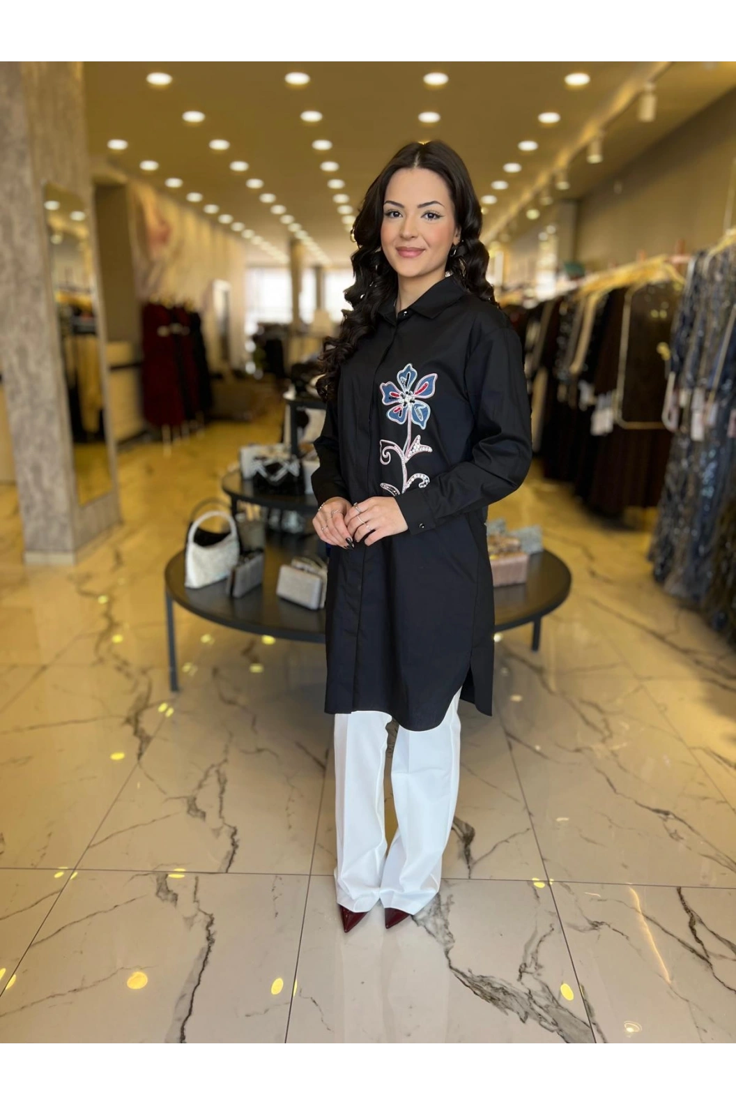 SOLİS-ÇİÇEK ÜZERİ TAŞLI TUNİK SİYAH