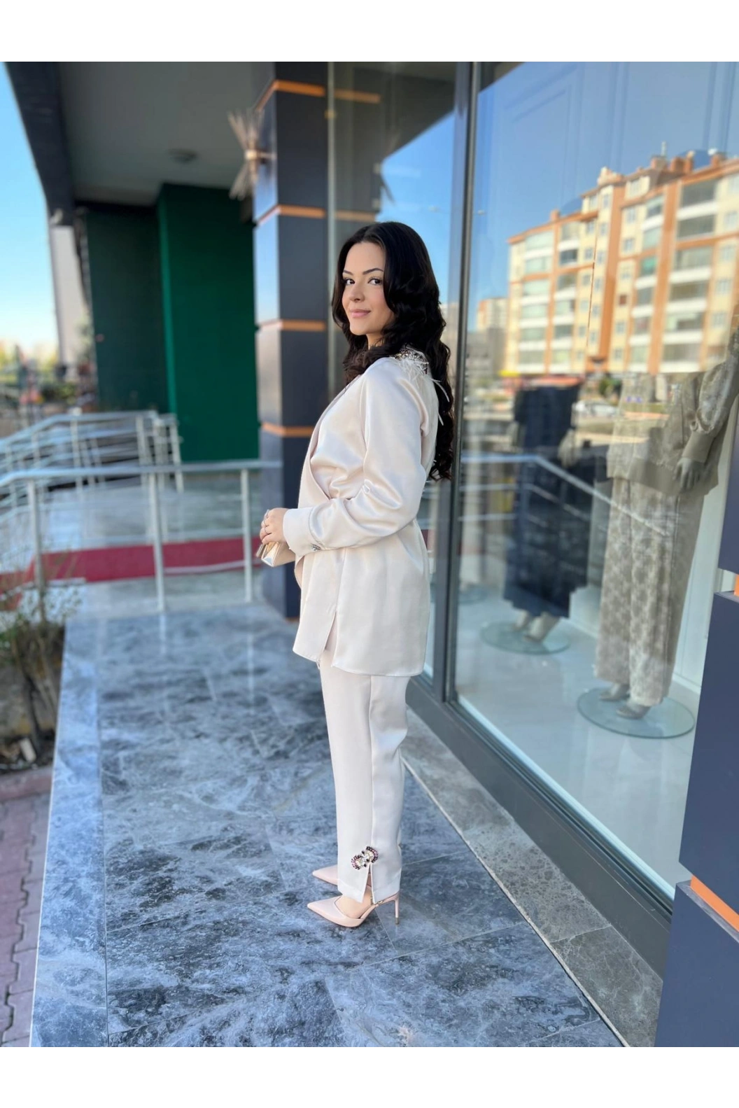 MY312-OZMZU TAŞLI TAKIM BEJ