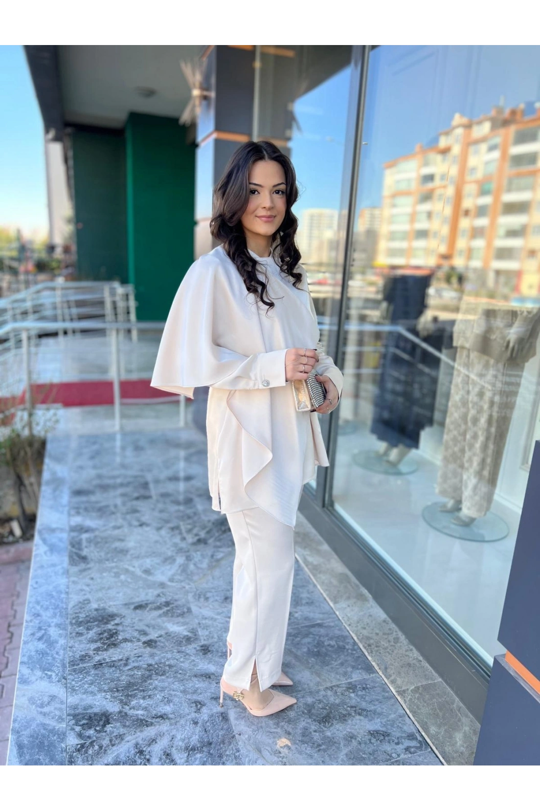 MY312-OZMZU TAŞLI TAKIM BEJ