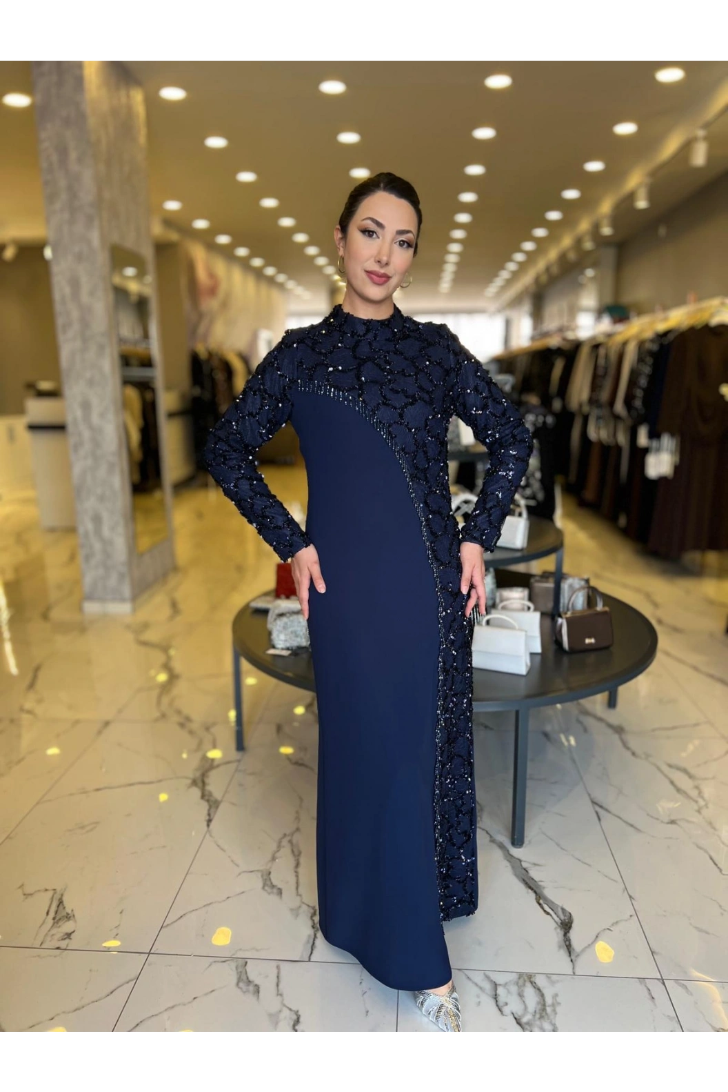 BEYOĞLU-PUL DETAYLI ELBİSE LACİVERT