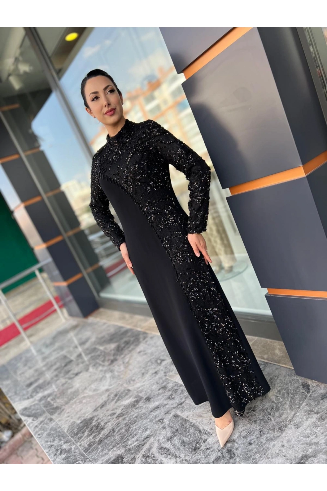 BEYOĞLU-PUL DETAYLI ELBİSE SİYAH