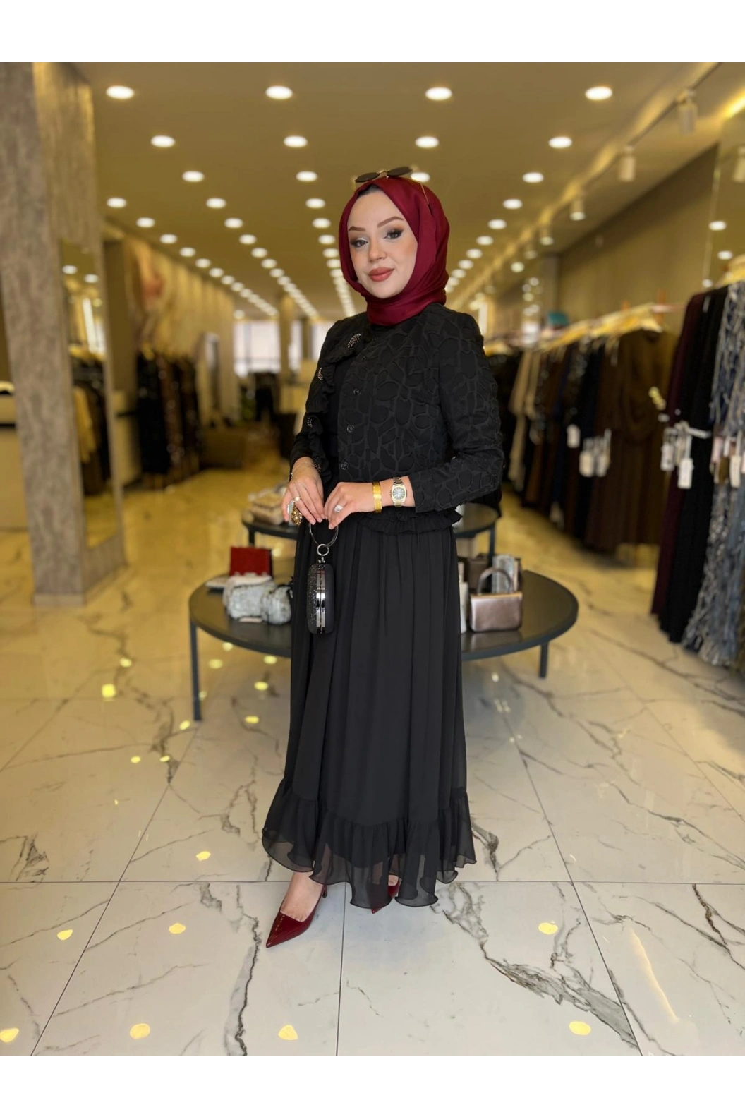 MATEKS-İNCİ DETAY ETEKLİ TAKIM SİYAH