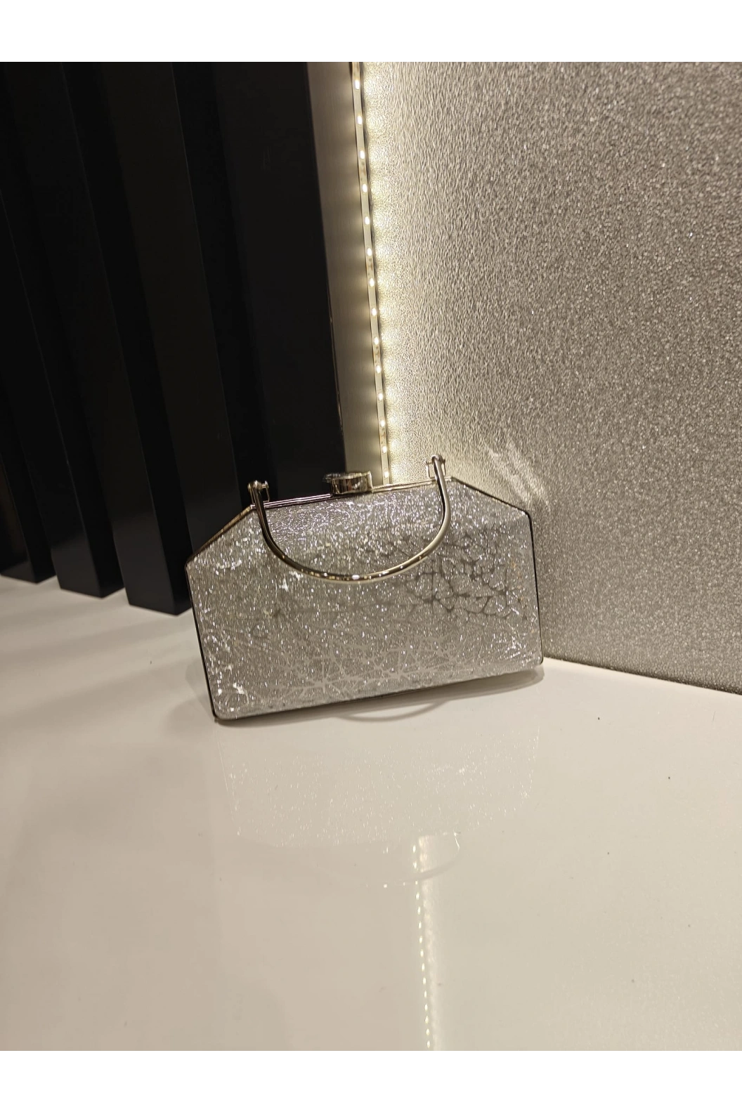 MERİHCE-KULPLU DESENLİ ÇANTA GRİ