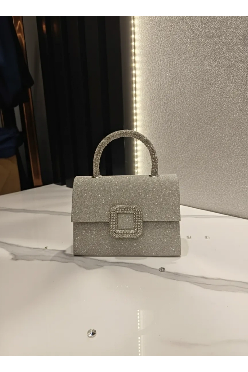 MERİHCE-KARE TAŞLI ÇANTA GÜMÜŞ