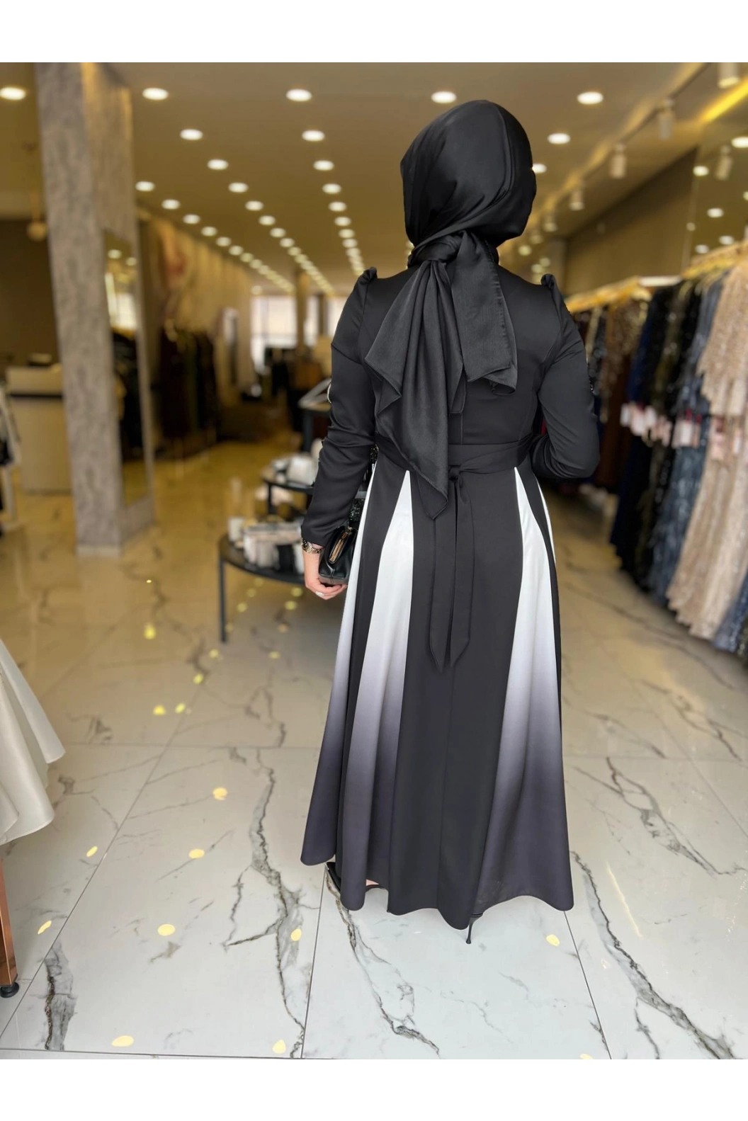 MATEKS-ETEĞİ BEJ IŞILTILI ELBİSE SİYAH