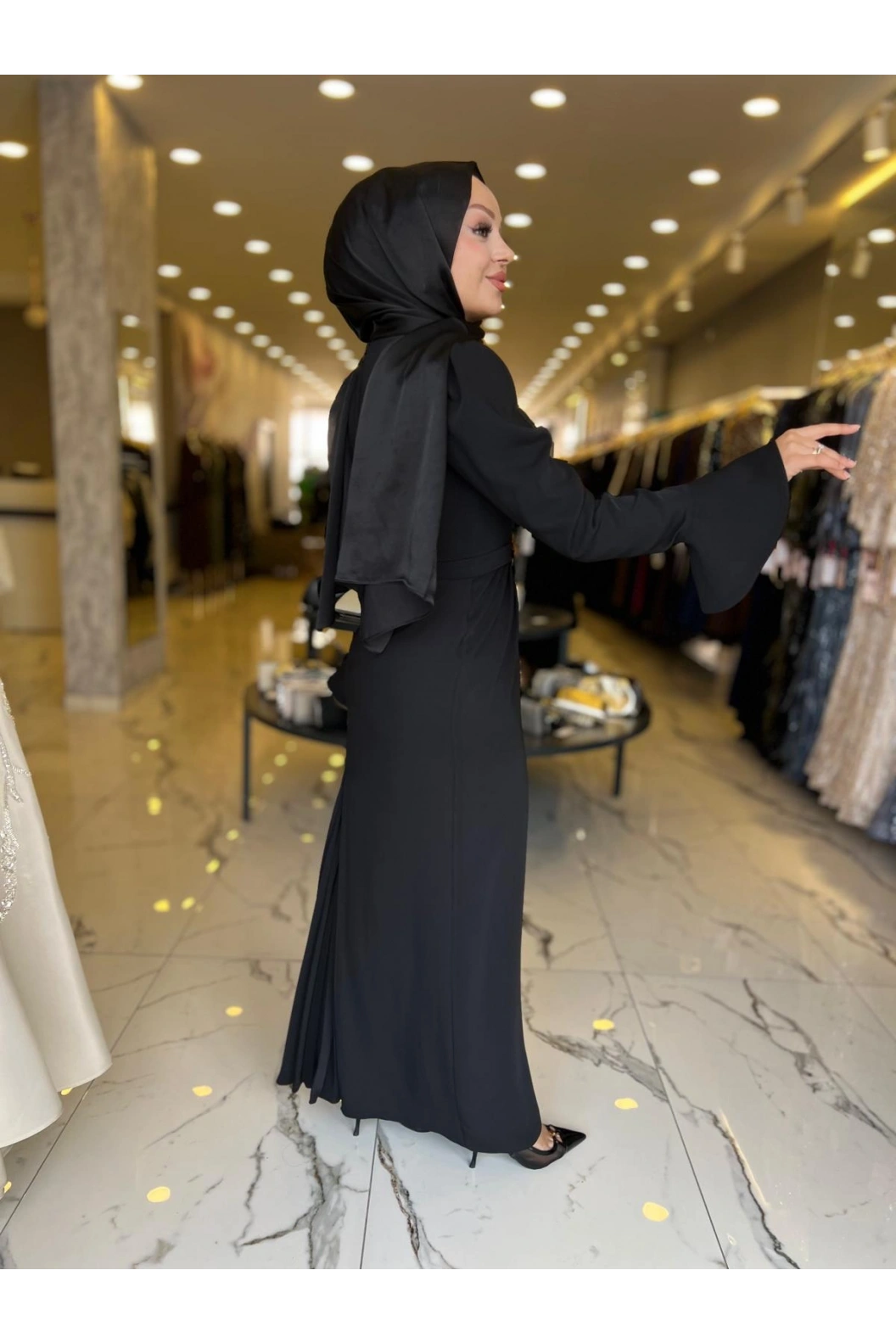 FERİHA SARIOĞLU-BEYZA ABİYE SİYAH