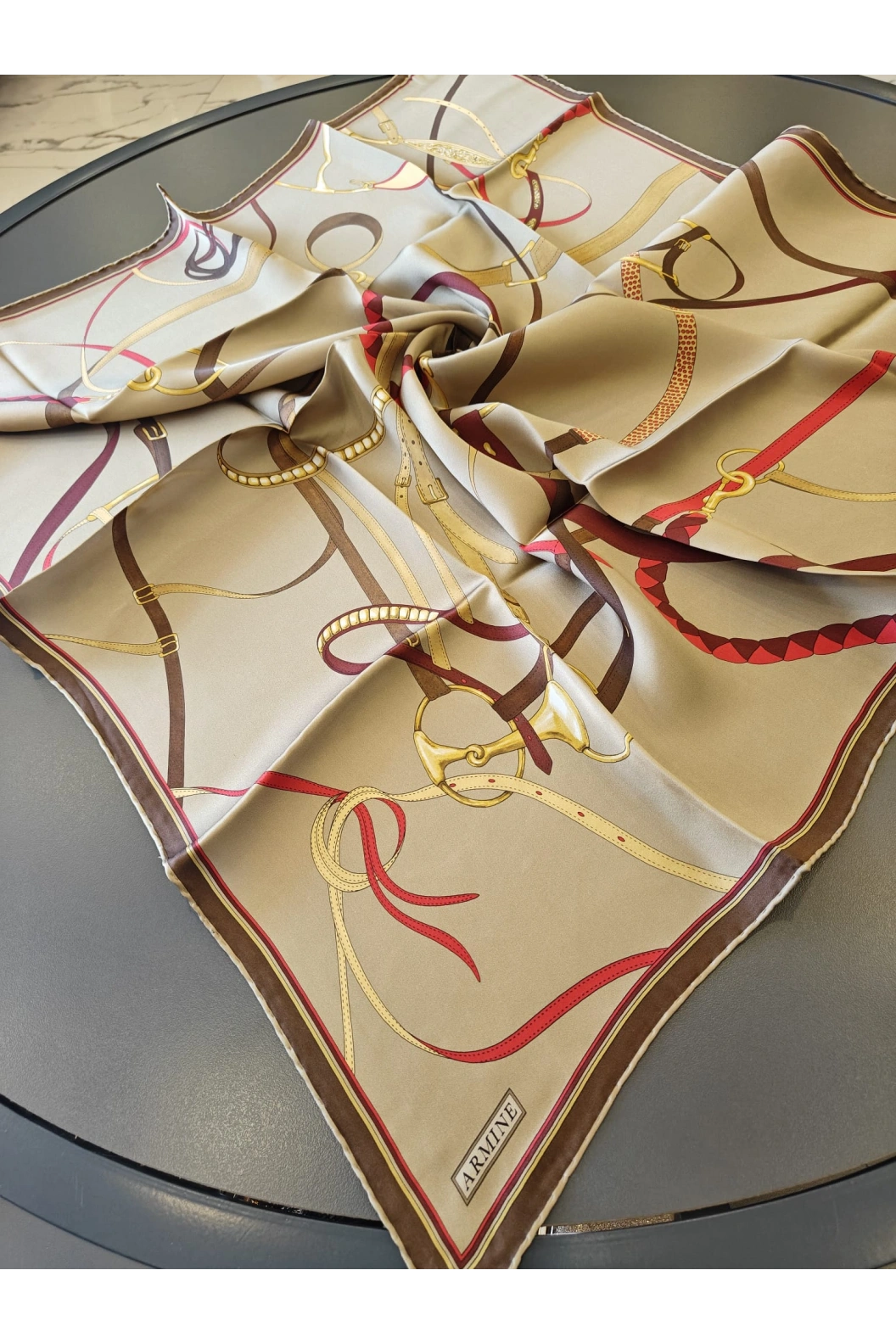 ARMİNE-%100 İPEK EŞARP HARDAL