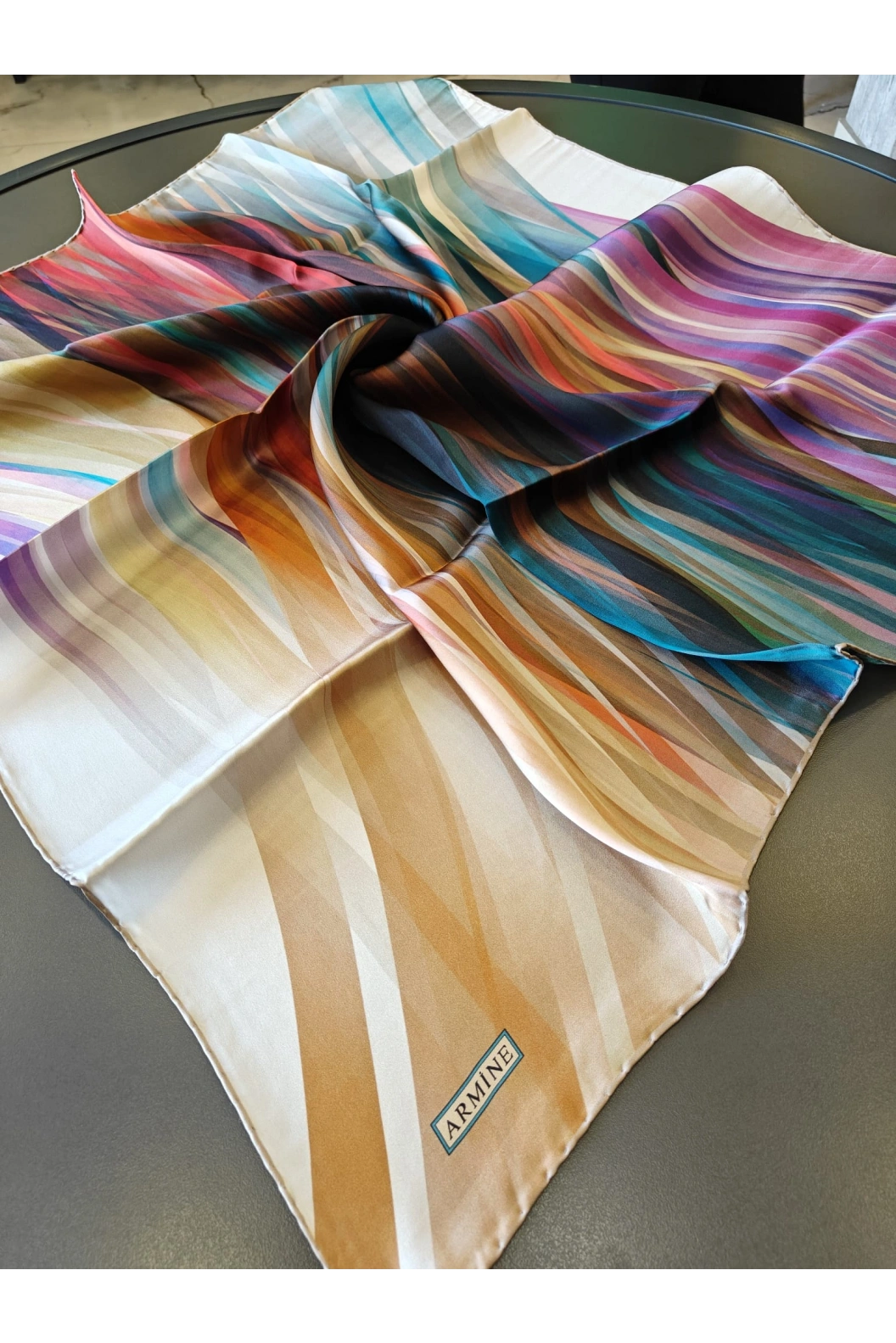 ARMİNE-% 100 İPEK EŞARP GÖKKUŞAĞI