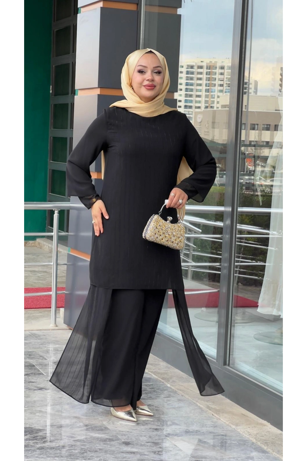 PERİ-ŞİFON TAŞLI PATOLONLU TAKIM SİYAH