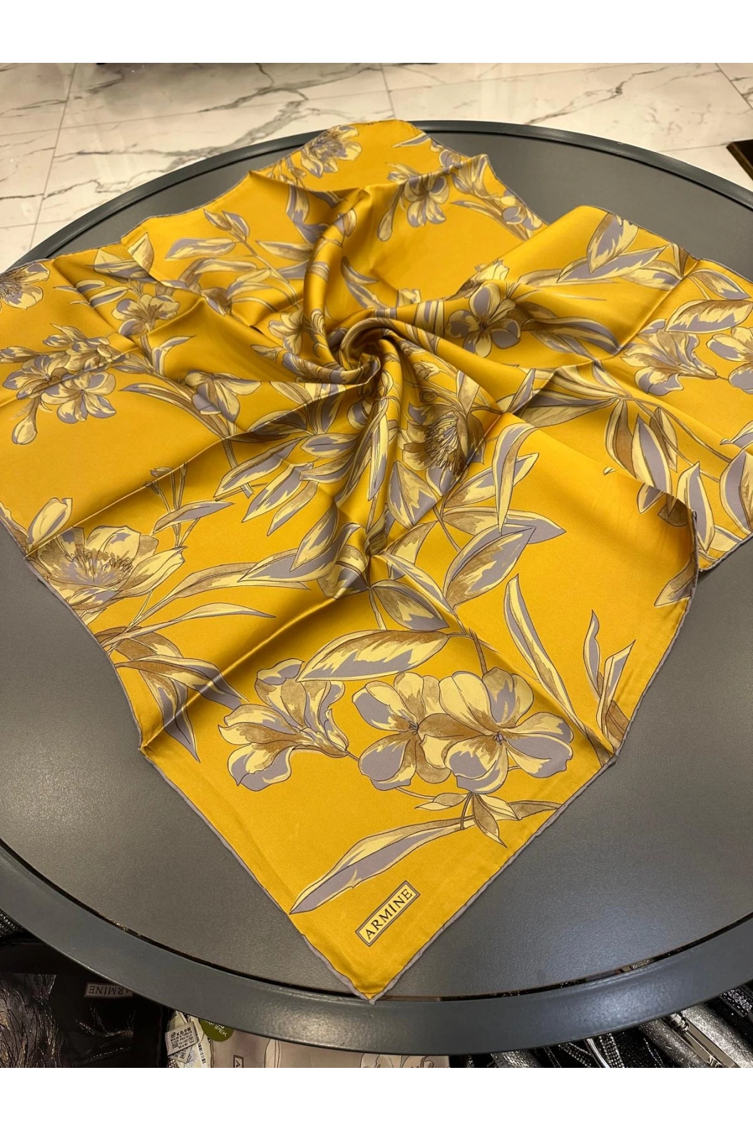 ARMİNE-%100 İPEK EŞARP HARDAL