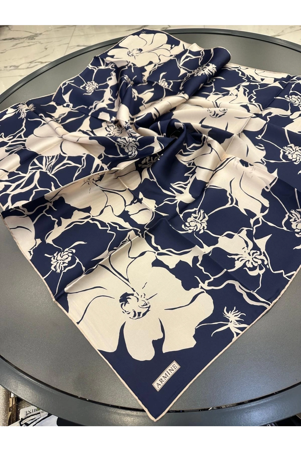 ARMİNE-%100 İPEK EŞARP LACİVERT