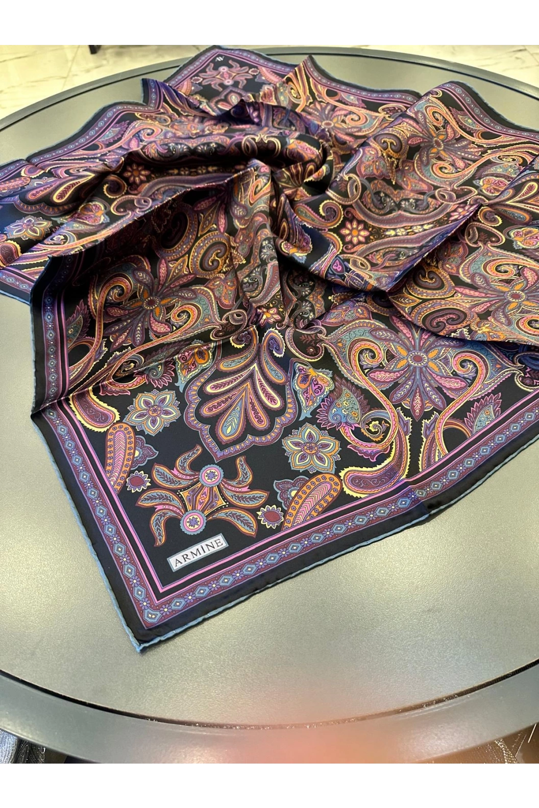 ARMİNE-%100 İPEK EŞARP SİYAH