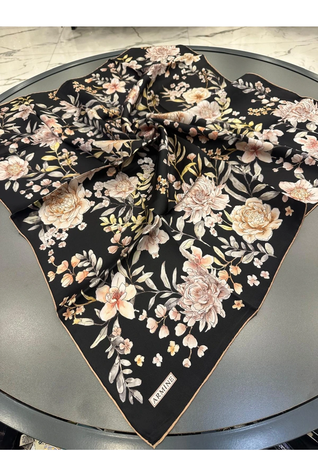 ARMİNE-%100 İPEK EŞARP SİYAH