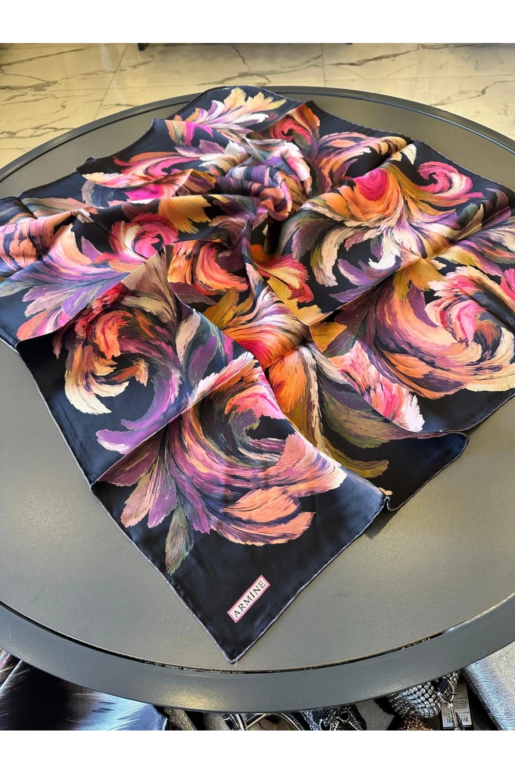 ARMİNE-%100 İPEK EŞARP SİYAH