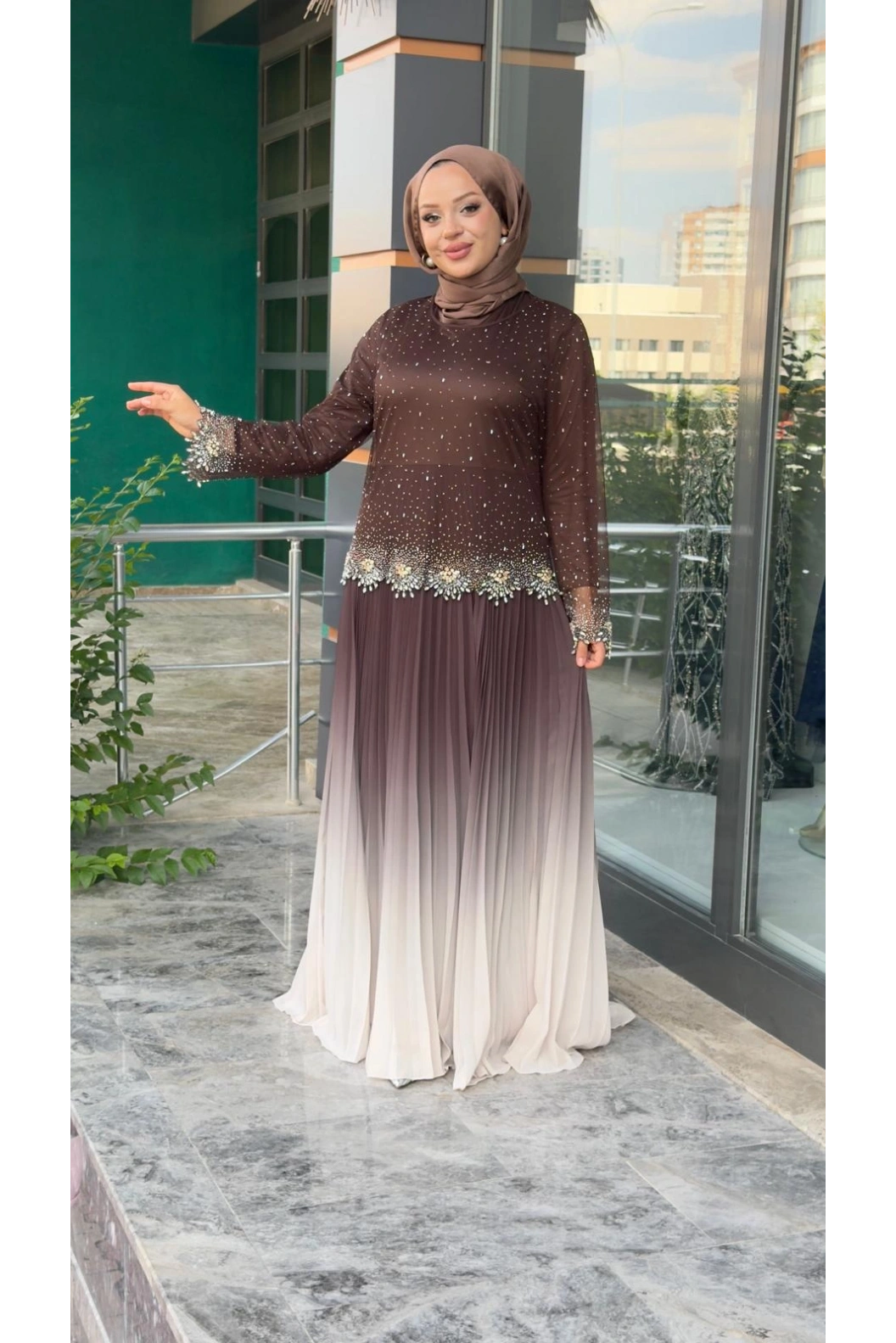 BALERİNA-ETEĞİ PİLİSELİ ELBİSE KAHVE