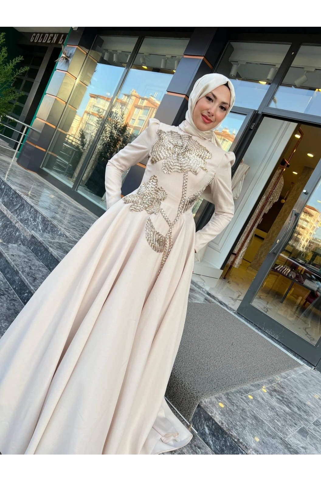 FERİHA SARIOĞLU-KABARIK TAŞLI ELBİSE BEJ