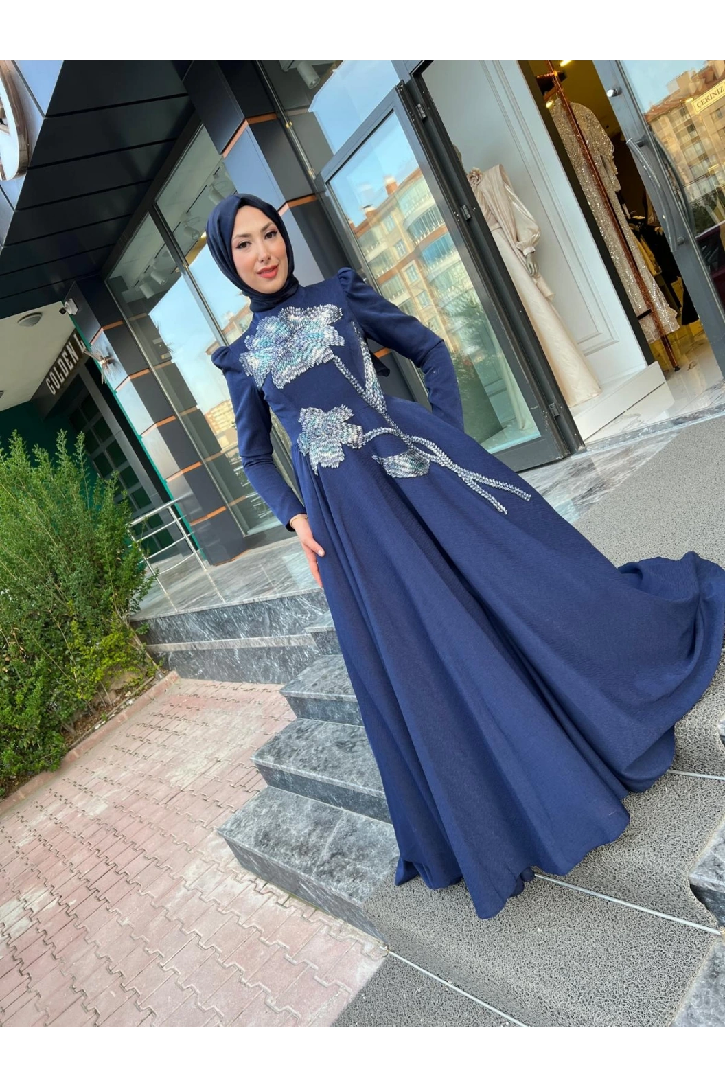FERİHA SARIOĞLU-KABARIK TAŞLI ELBİSE LACİVERT