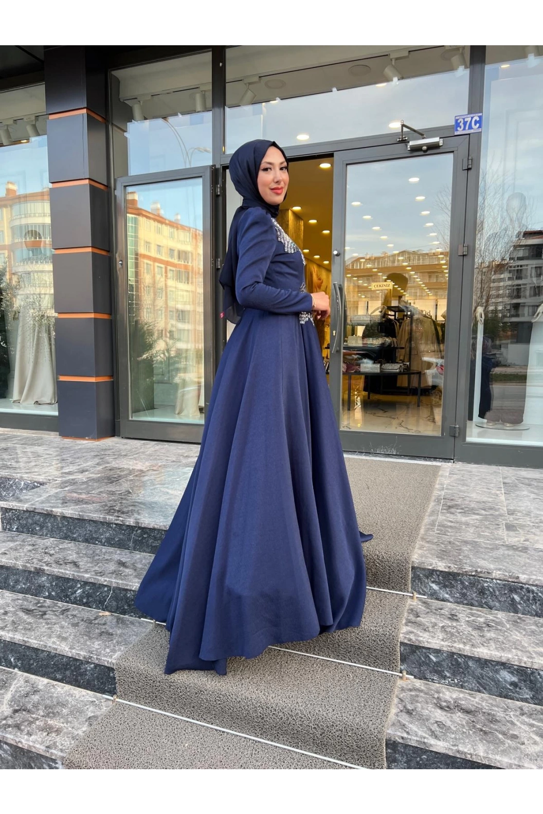 FERİHA SARIOĞLU-KABARIK TAŞLI ELBİSE LACİVERT