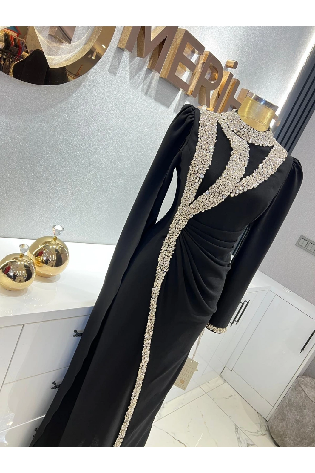 FERİHA SARIOĞLU-NEHİR ABİYE SİYAH