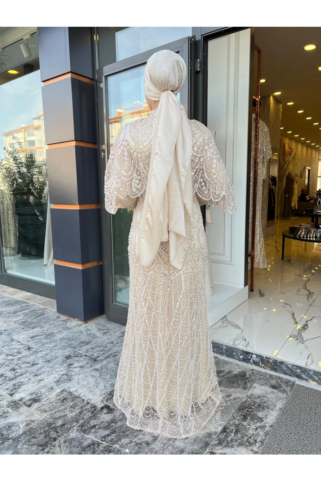 GAMZE ÖZKUL DİVA ABİYE BEJ