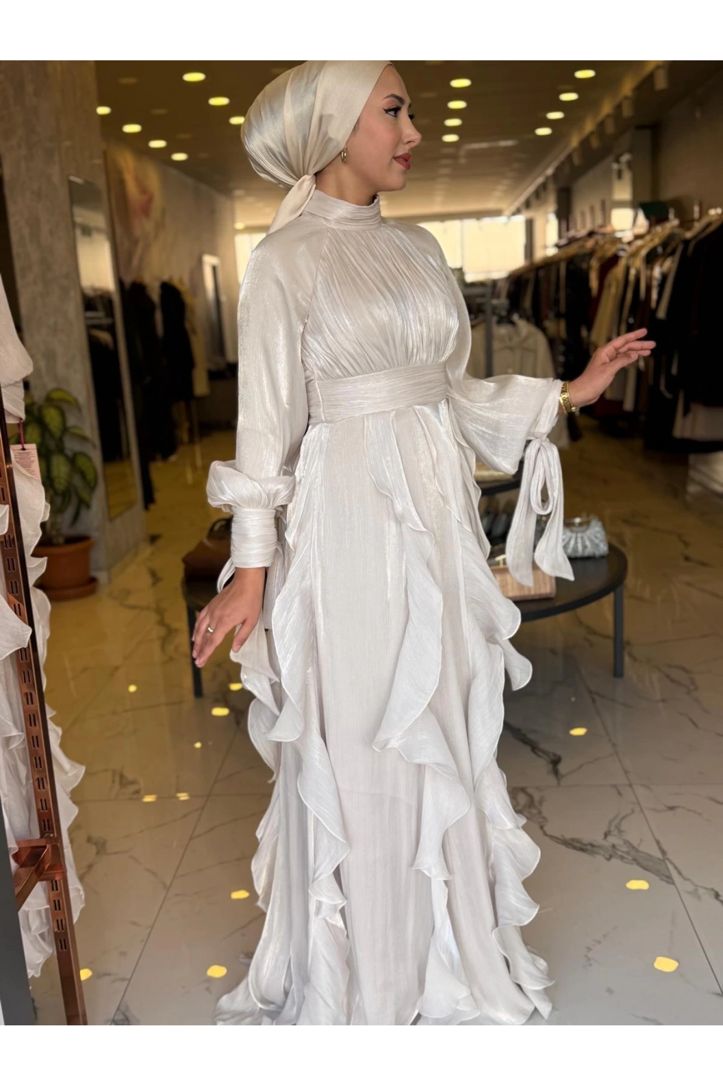 GAMZE ÖZKUL-TÜL DETAY DORA ABİYE BEJ