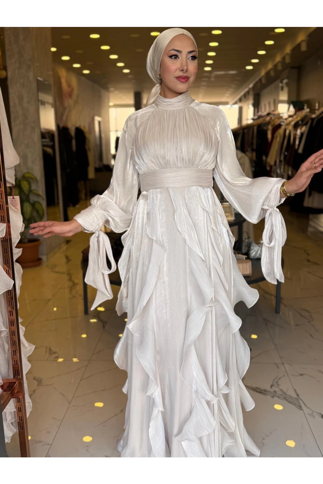 GAMZE ÖZKUL-TÜL DETAY DORA ABİYE BEJ