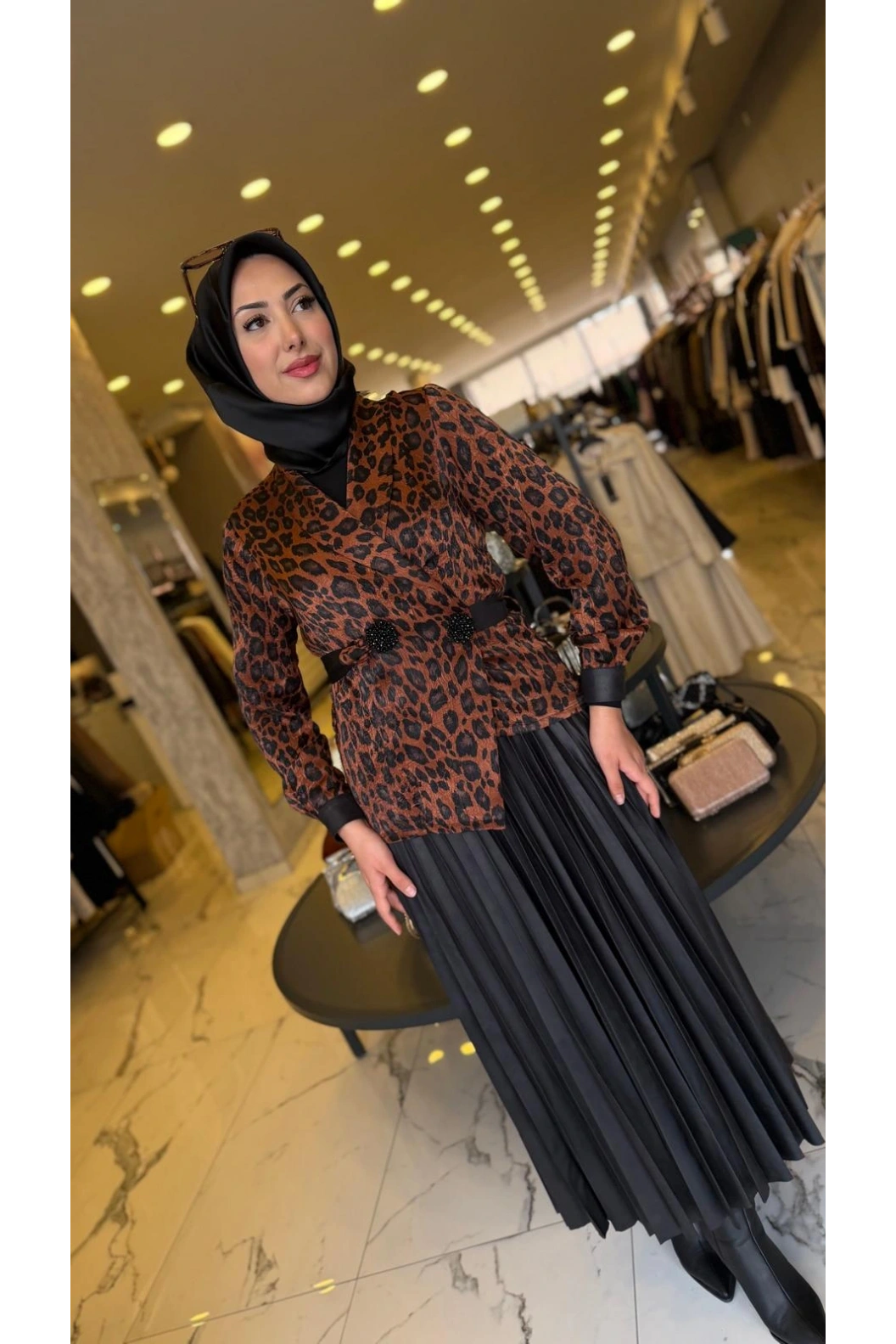 GAZELLA-PİLİSE ETEKLİ TAKIM SİYAH