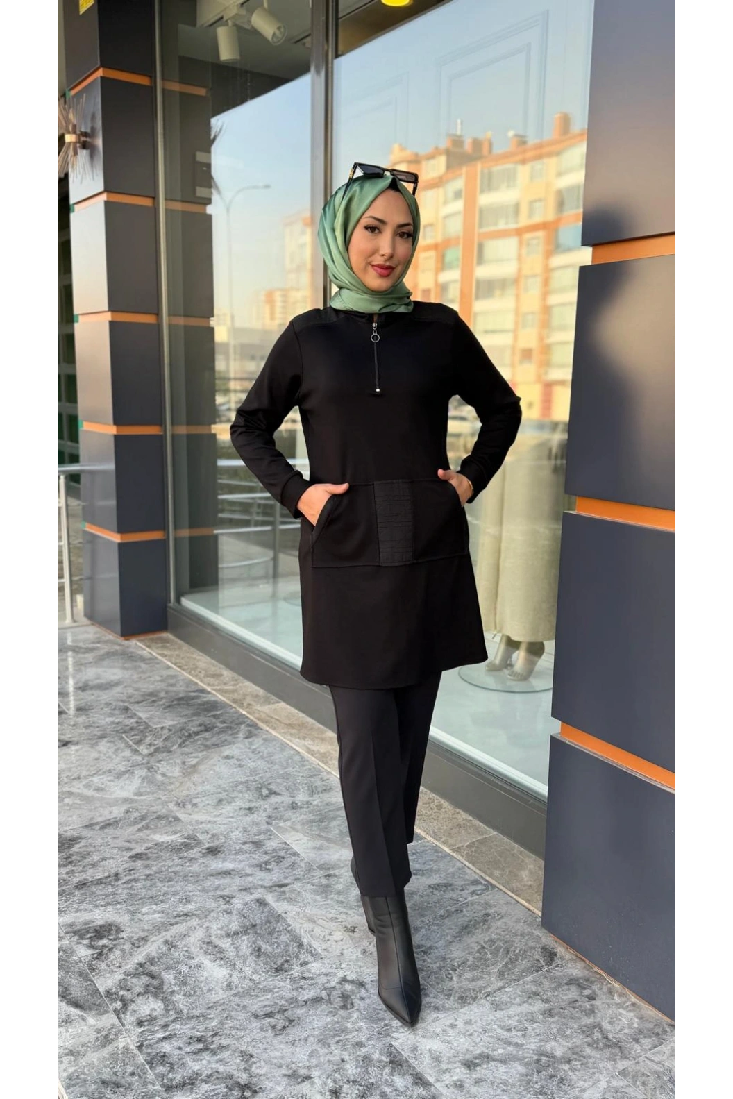 HAYA-KANGURU CEPLİ TUNİK SİYAH