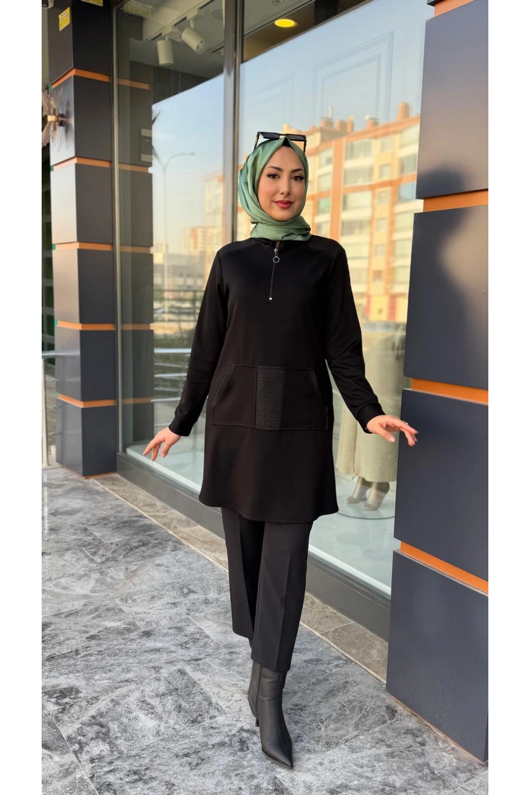 HAYA-KANGURU CEPLİ TUNİK SİYAH