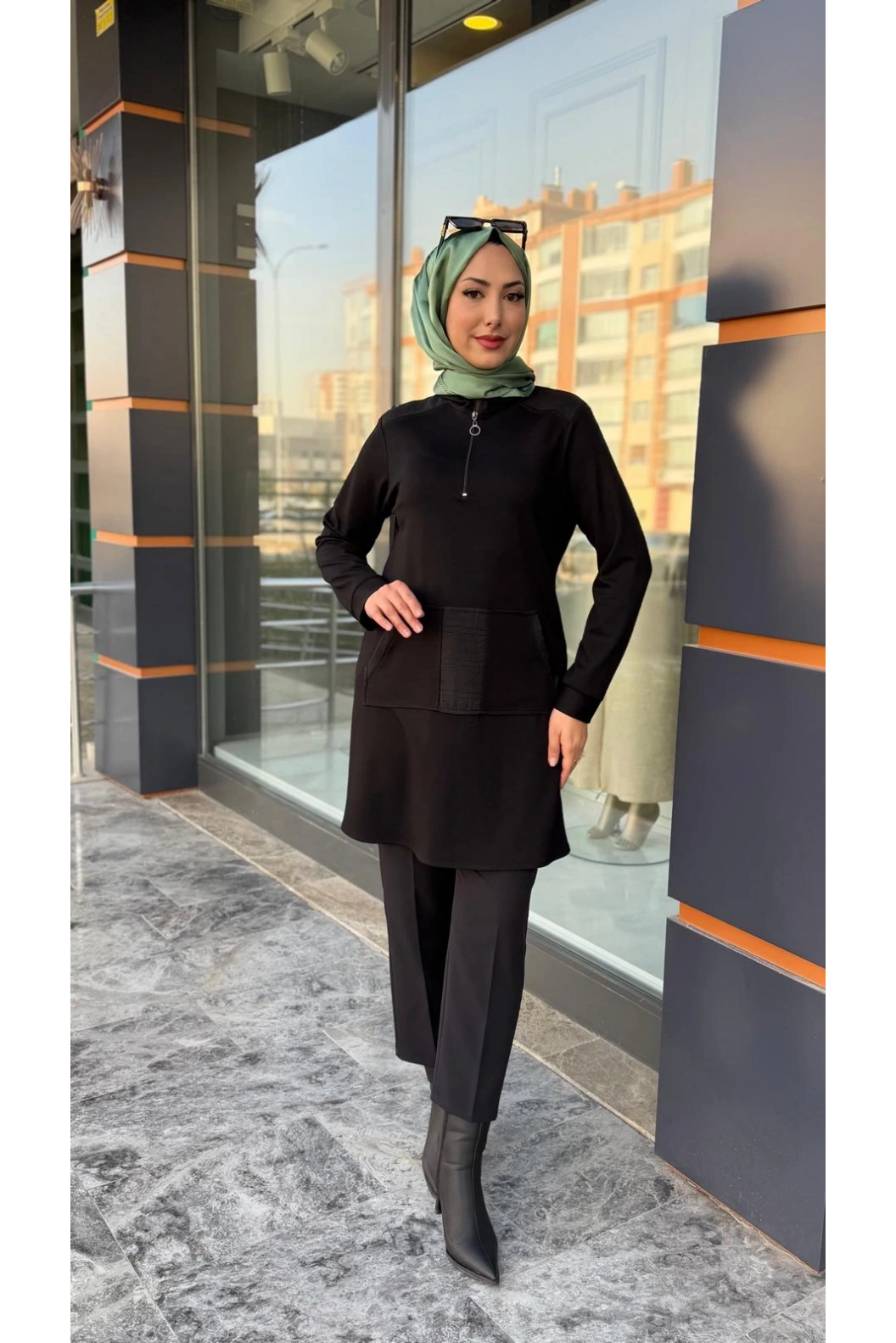 HAYA-KANGURU CEPLİ TUNİK SİYAH