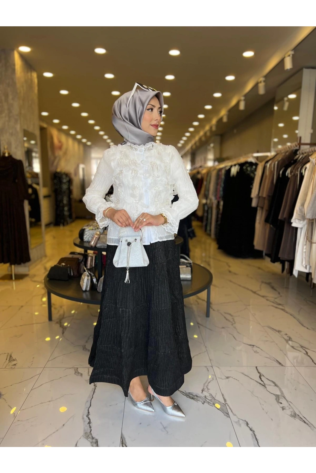 İTHAL-BONCUK DETAYLI İTHAL GÖMLEK BEYAZ