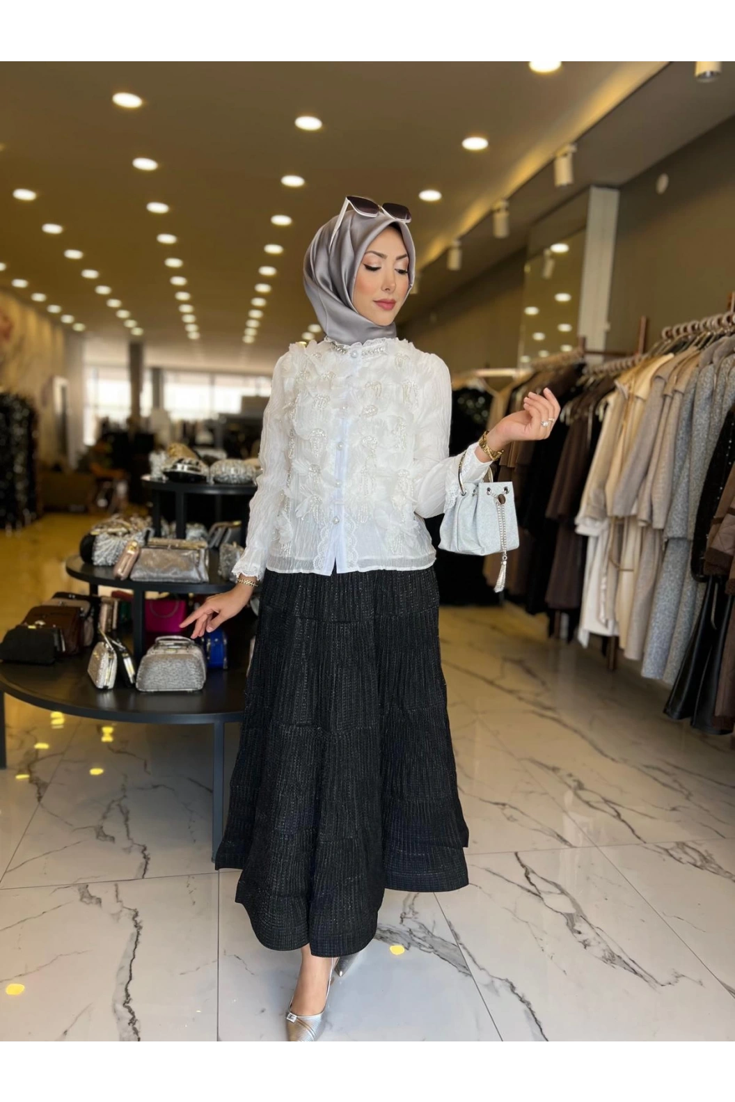 İTHAL-BONCUK DETAYLI İTHAL GÖMLEK BEYAZ