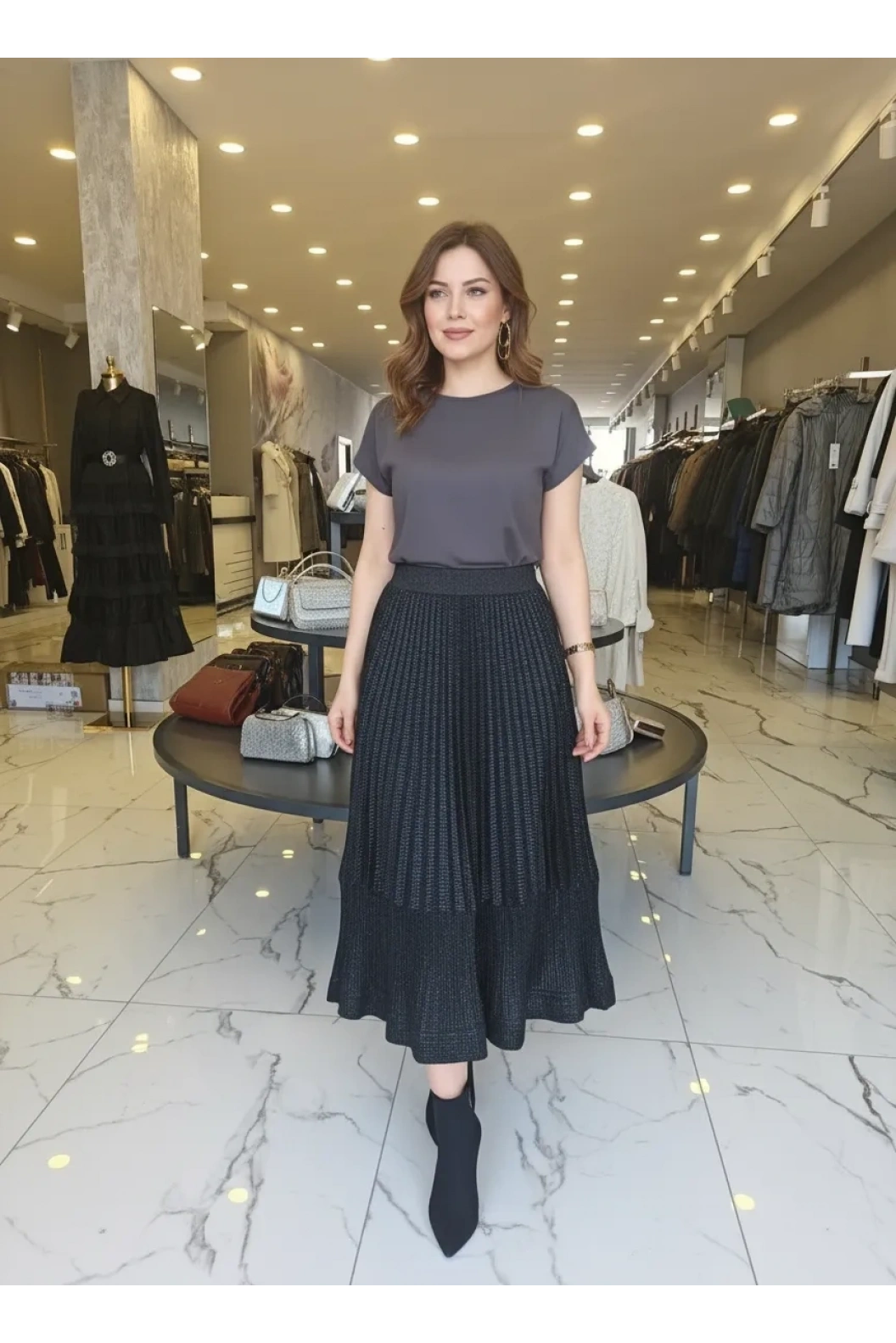 İTHAL-PİLİSELİ SİMLİ ETEK SİYAH