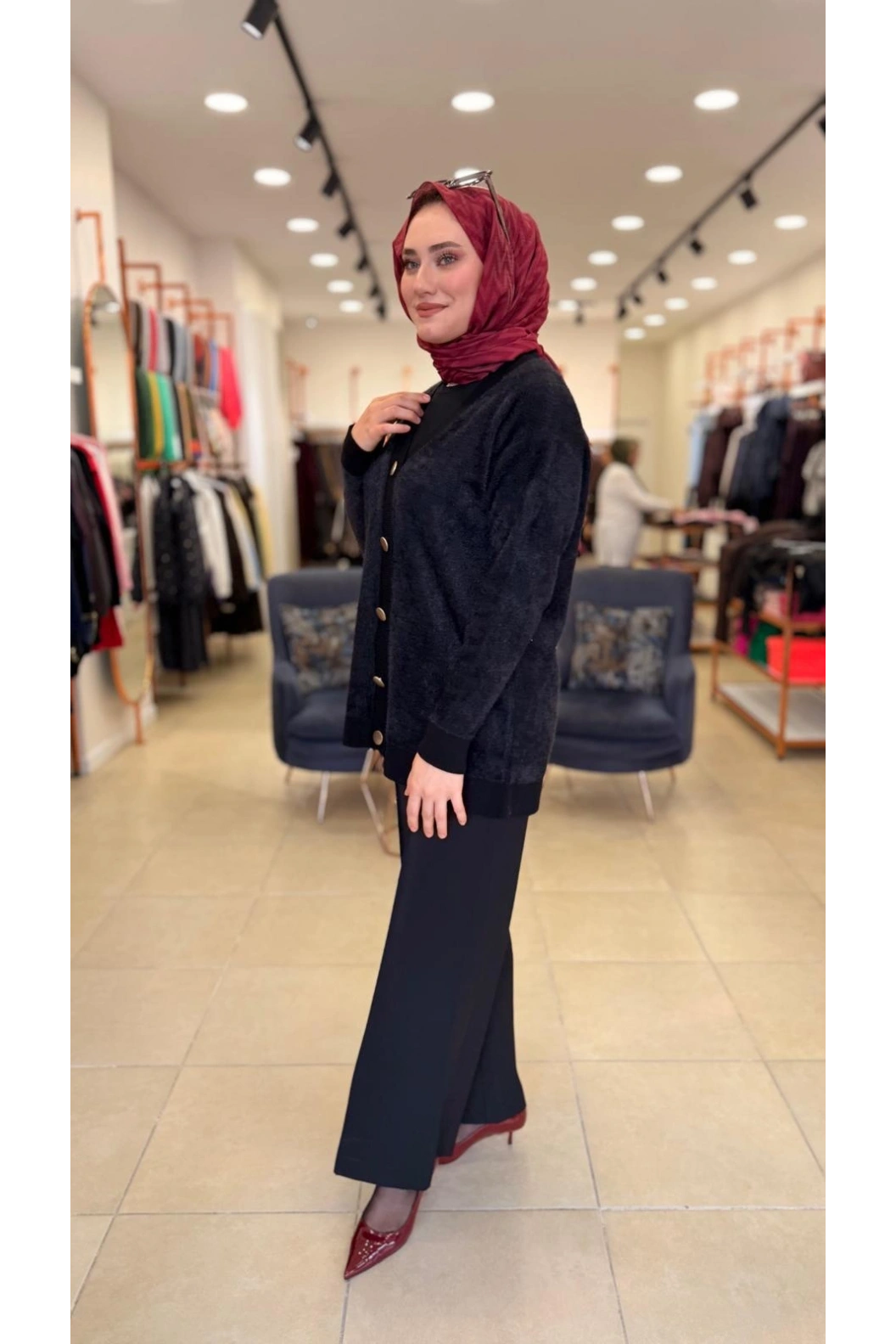 MAGAZİN-ANGORA HIRKA SİYAH