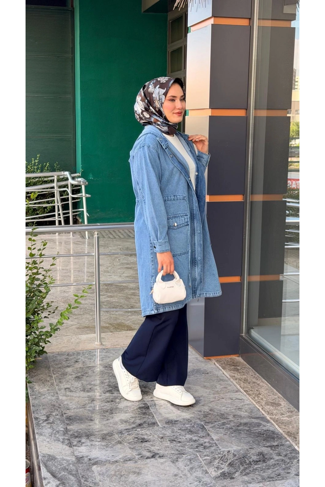 MAGAZİN-KAPŞONLU DENİM AÇIK MAVİ