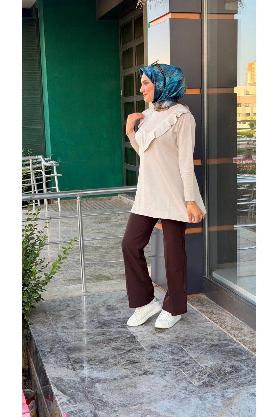 MAGAZİN-VOLANLI TRİKO BEJ