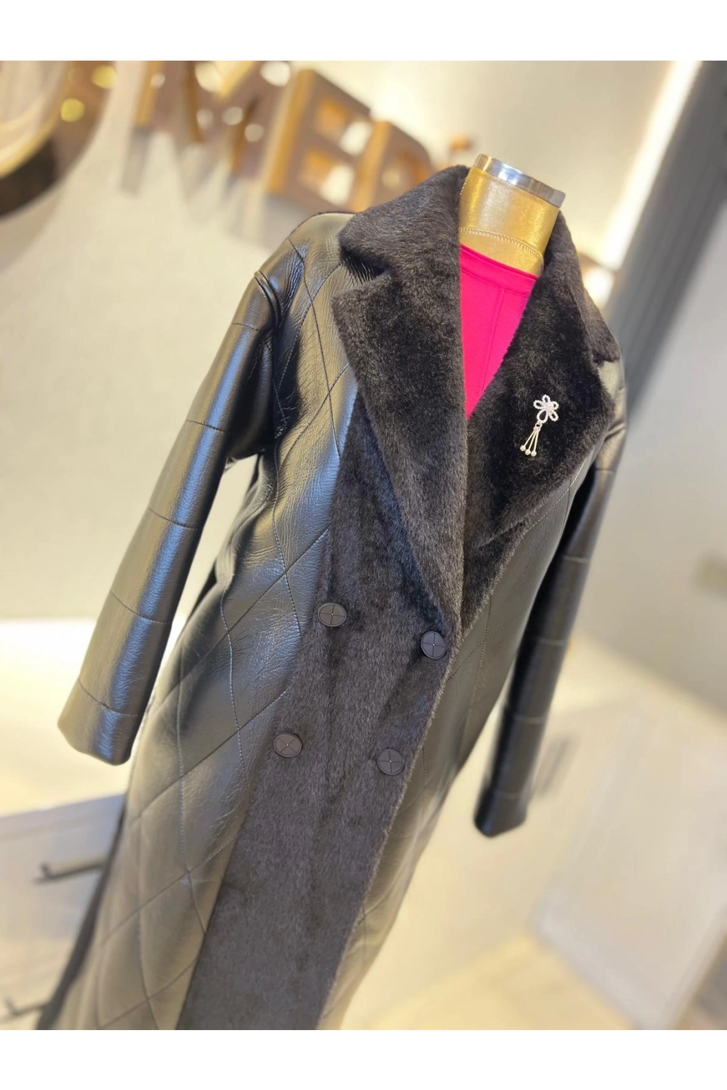 MATEKS-ANGORA DETAYLI DERİ KABAN SİYAH