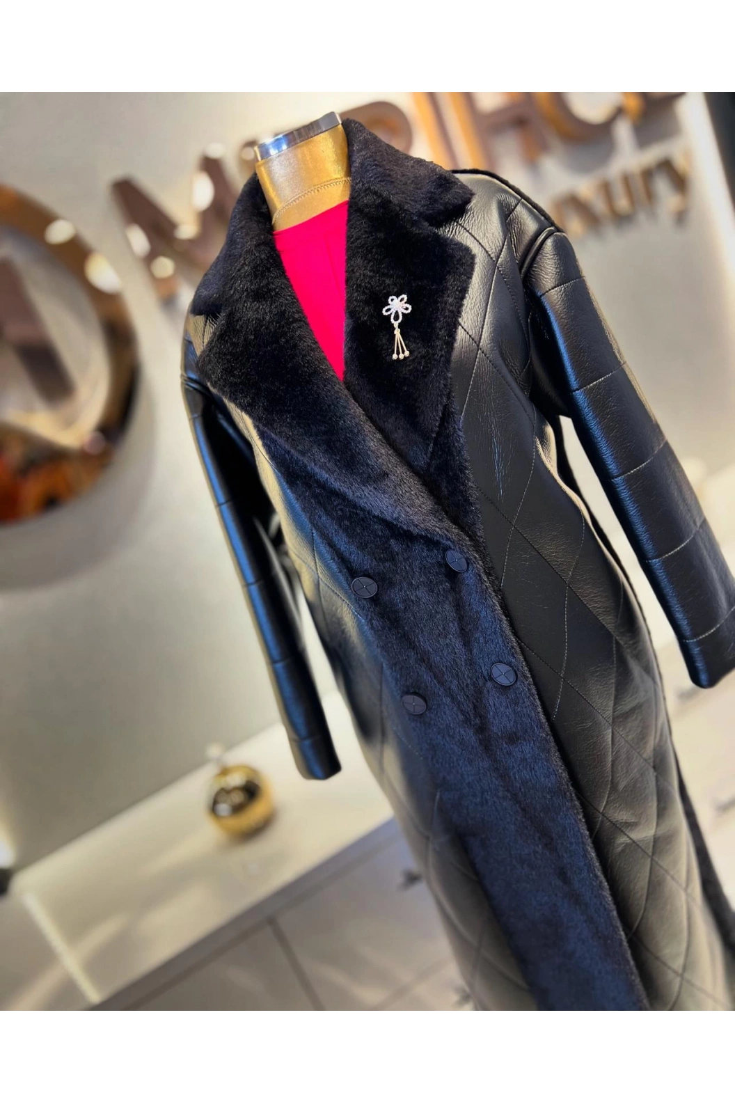 MATEKS-ANGORA DETAYLI DERİ KABAN SİYAH