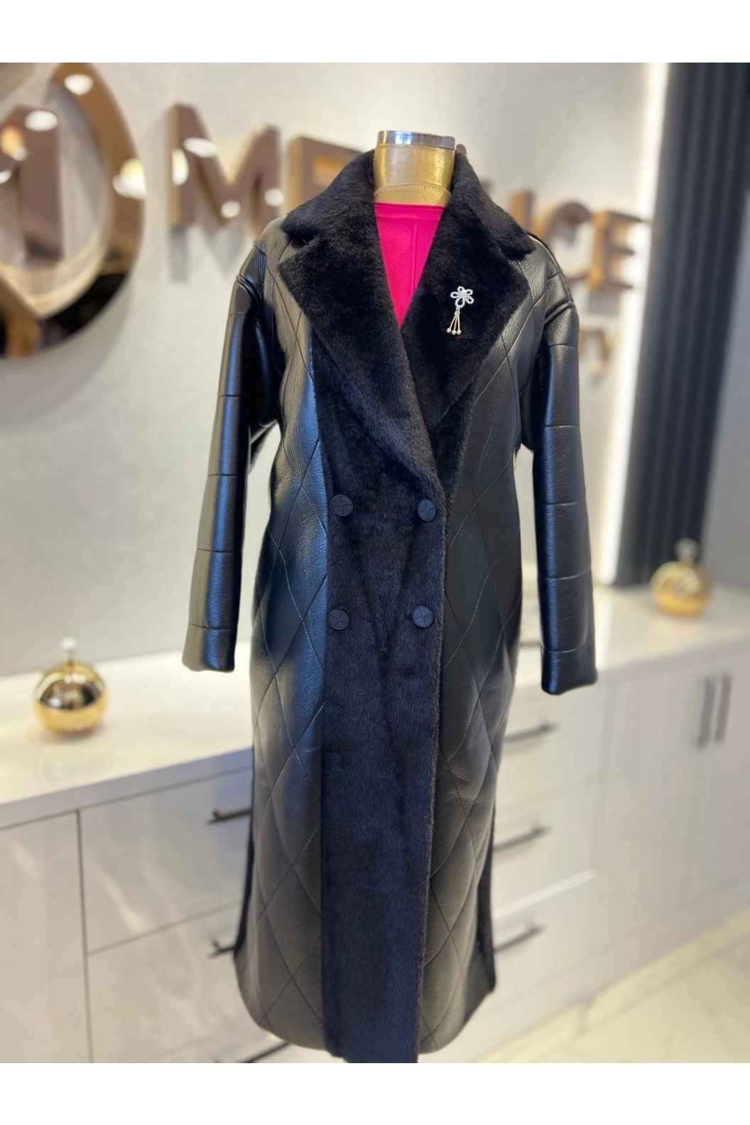 MATEKS-ANGORA DETAYLI DERİ KABAN SİYAH