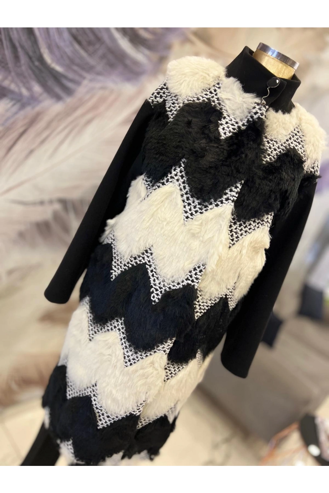 MATEKS-ANGORA DETAYLI KAŞE KABAN EKRU