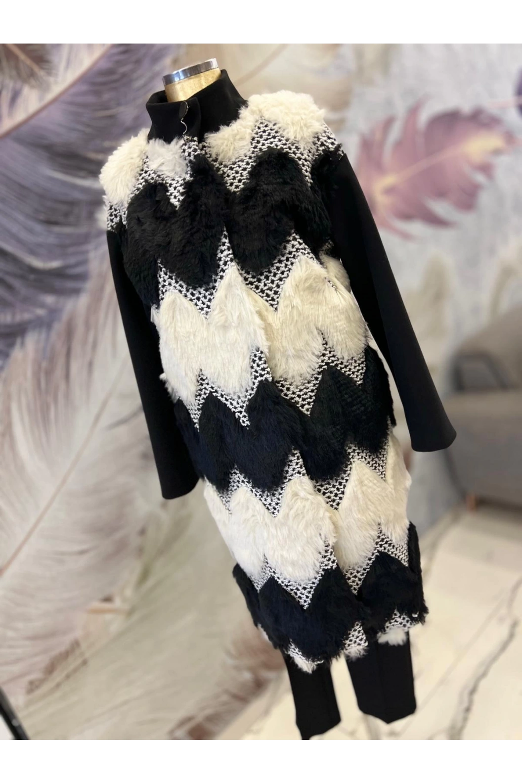 MATEKS-ANGORA DETAYLI KAŞE KABAN EKRU